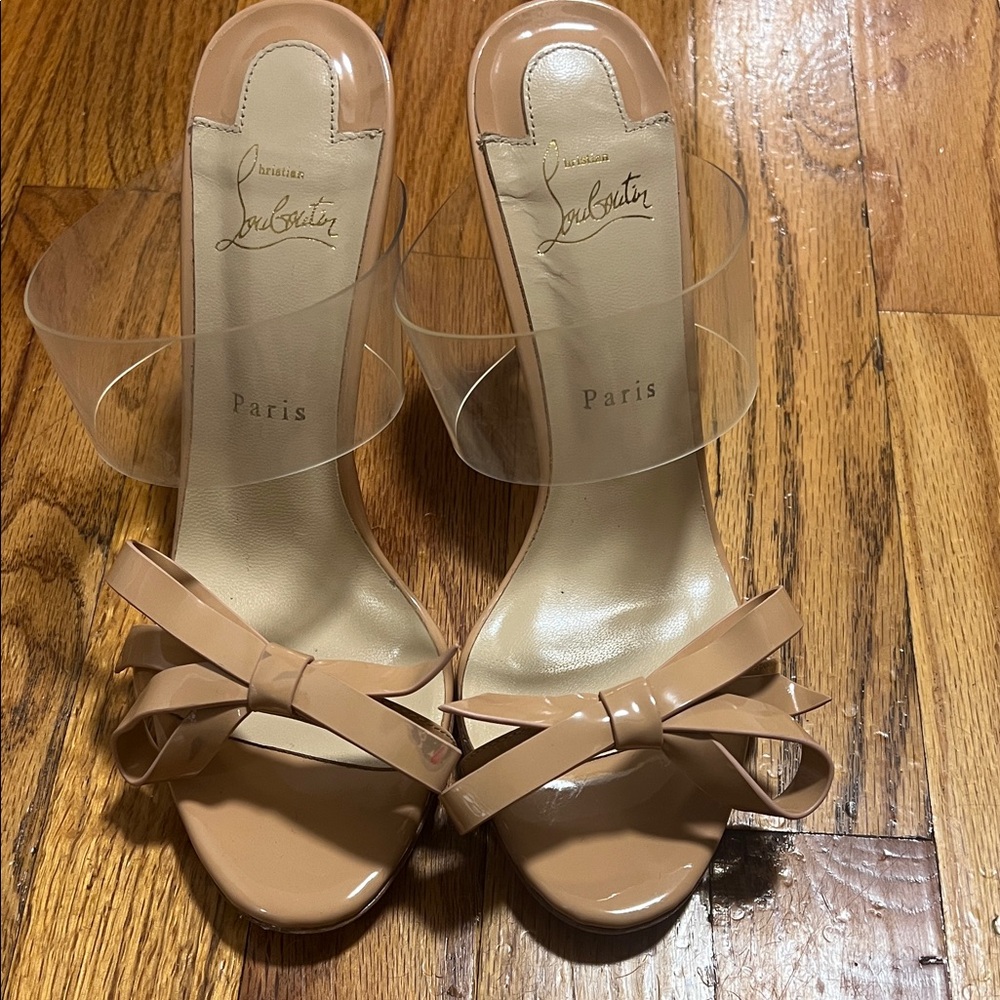 Christian Louboutin Beige Bow Heels
